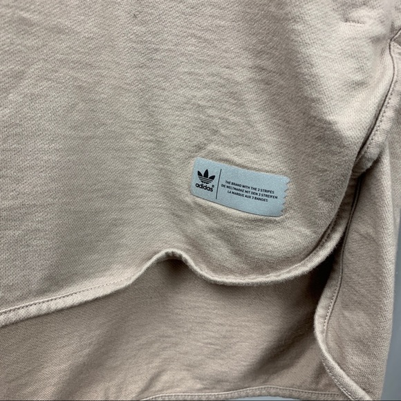 Adidas longer length T-shirt size Large - Picture 4 of 4